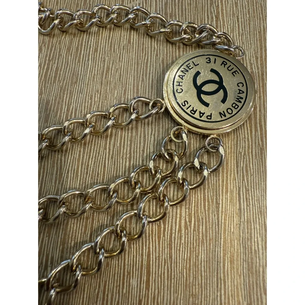 Chanel 31 rue cambon Paris iconic vintage chain gold belt 1954‎